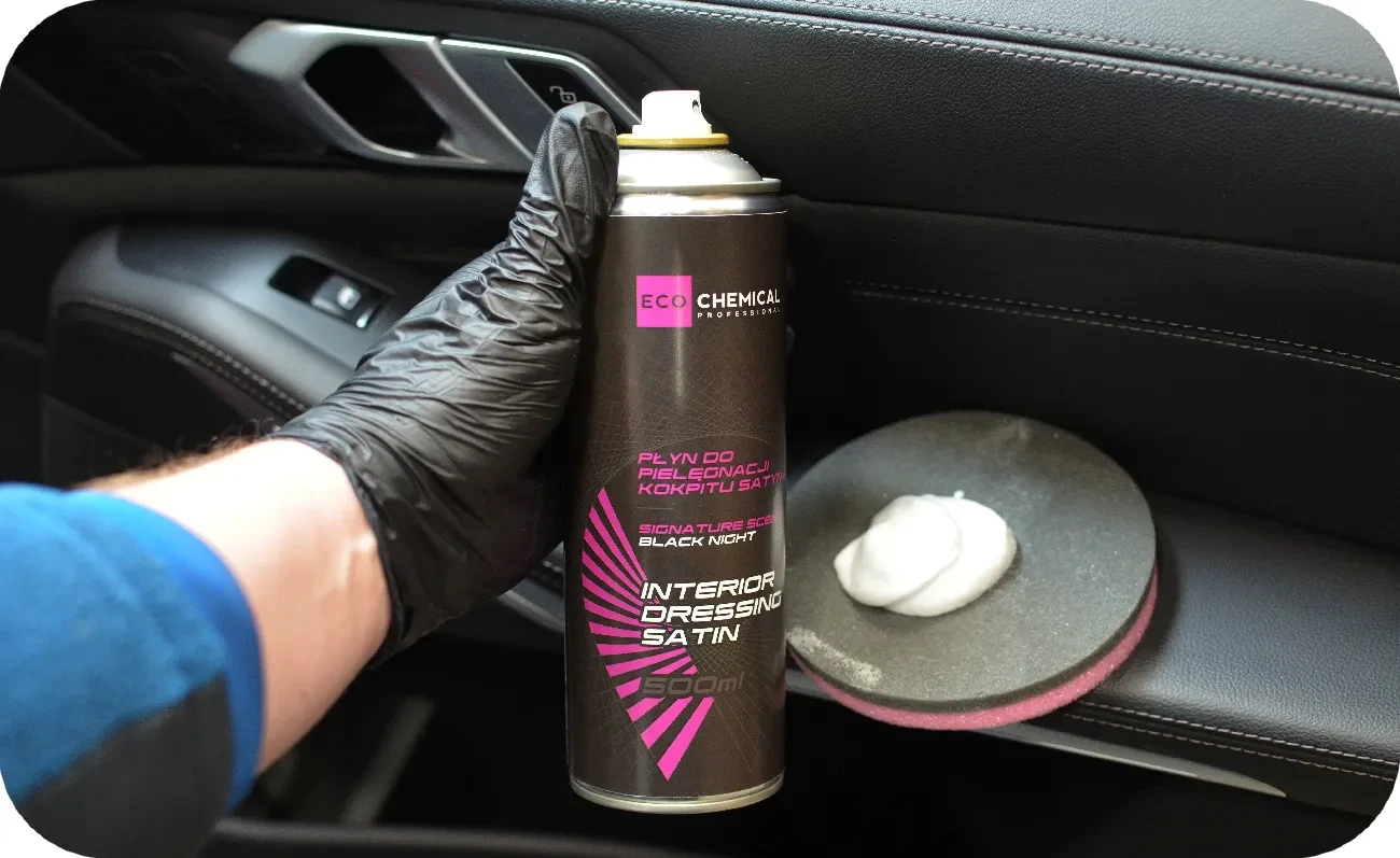 Antystatyczny preparat do wnętrza auta z filtrami UV 500ml – czyści, chroni i odświeża